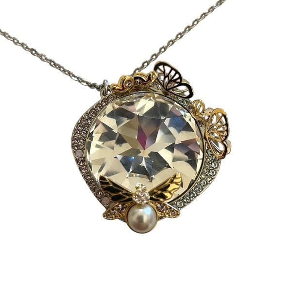 Elegant Gold and Silver Butterfly Pendant Necklace - Picture 1 of 6